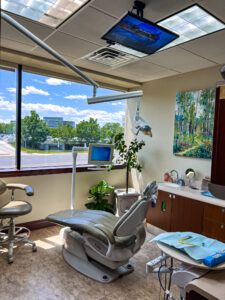 A comfortable dental exam room at The Fort Union Dentist.